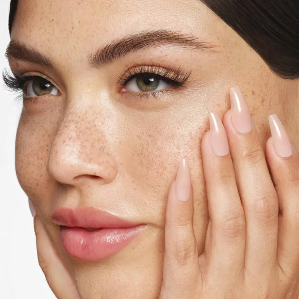 Bare-But-Better Nails - Nude Drama
