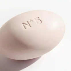 CHANEL N°5 PARFÜMIERTE SEIFE  150 g | baslerbeauty