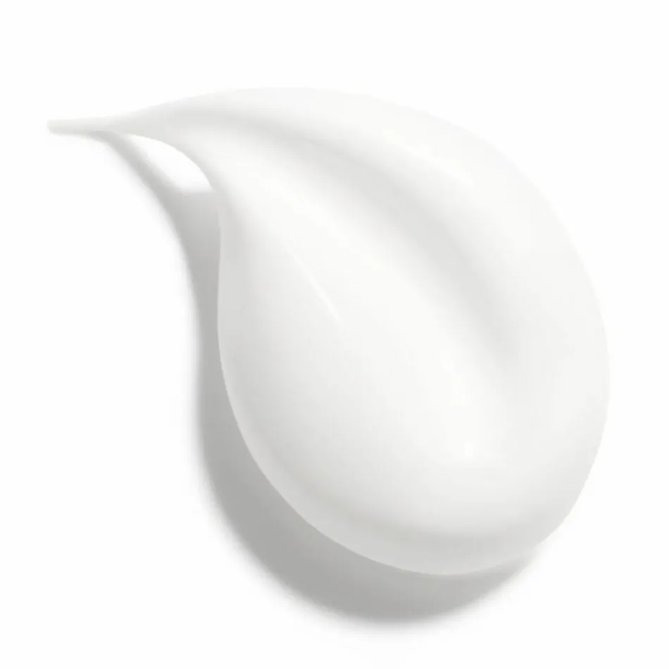 CHANEL UV ESSENTIEL SPF 50 30 ml | baslerbeauty