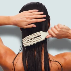 Curved Flex Detangler