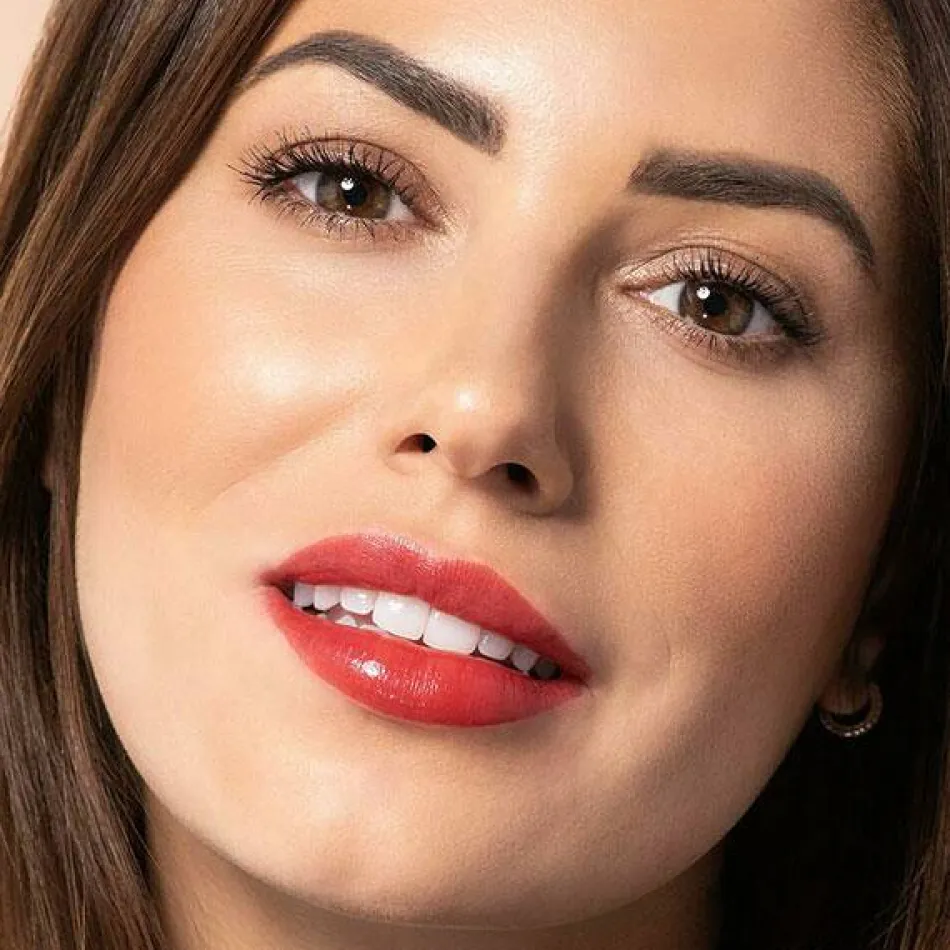 High Performance Lipstick 428 red fire 4 g