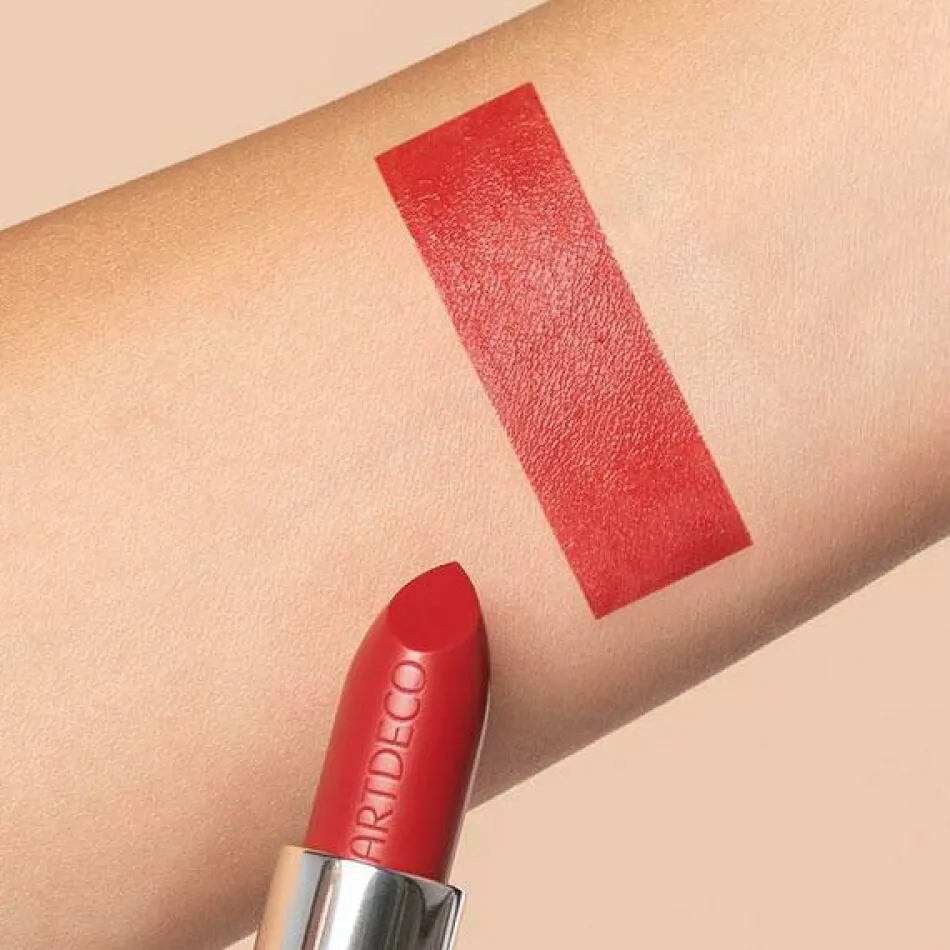 High Performance Lipstick 428 red fire 4 g