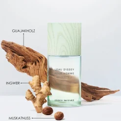 L'Eau d'Issey Pour Homme  Eau Essentielle Eau de Parfum