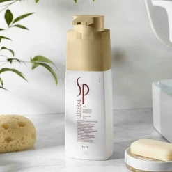 LuxeOil   Keratin Protect Shampoo