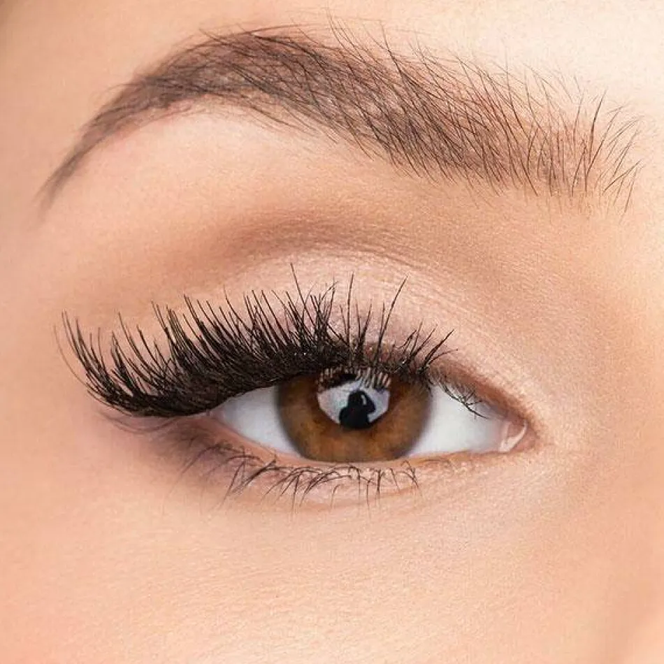 Magnetic Lashes 08 street style