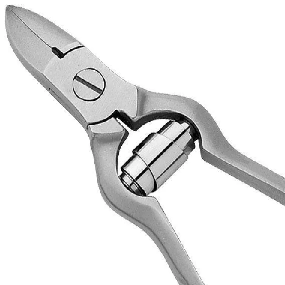 Nagelzange Pediküre
