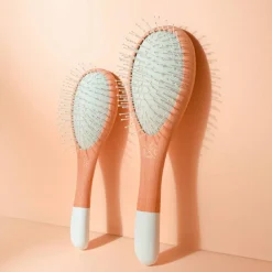 Round hairbrush