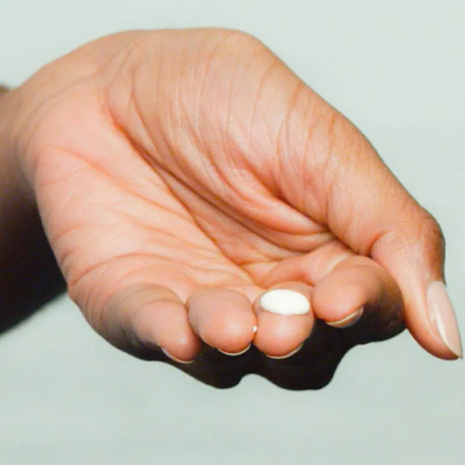 Ultra Light Daily UV Defense Aqua Gel SPF 50